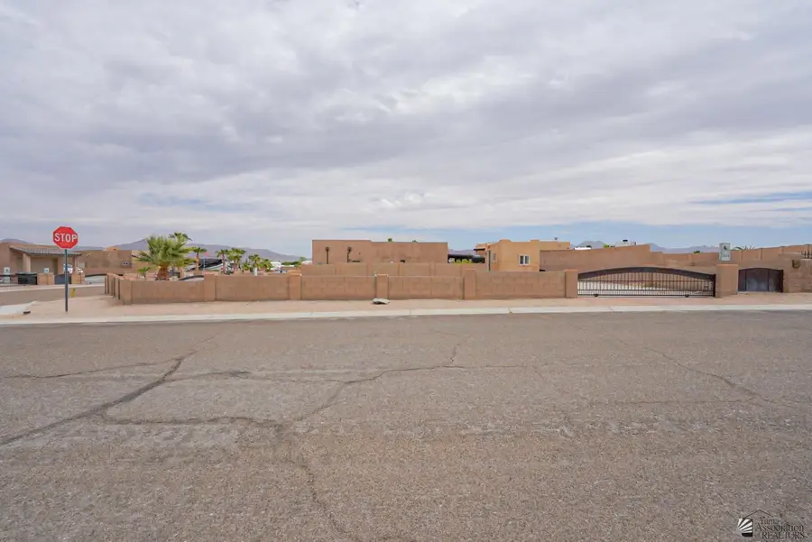 12797 E 49 DR, Yuma, AZ 85367 - Image #2