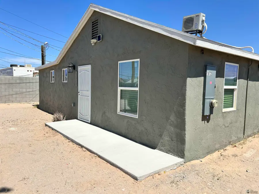 1872 S WALNUT AVE, Yuma, AZ 85364 - Image #3