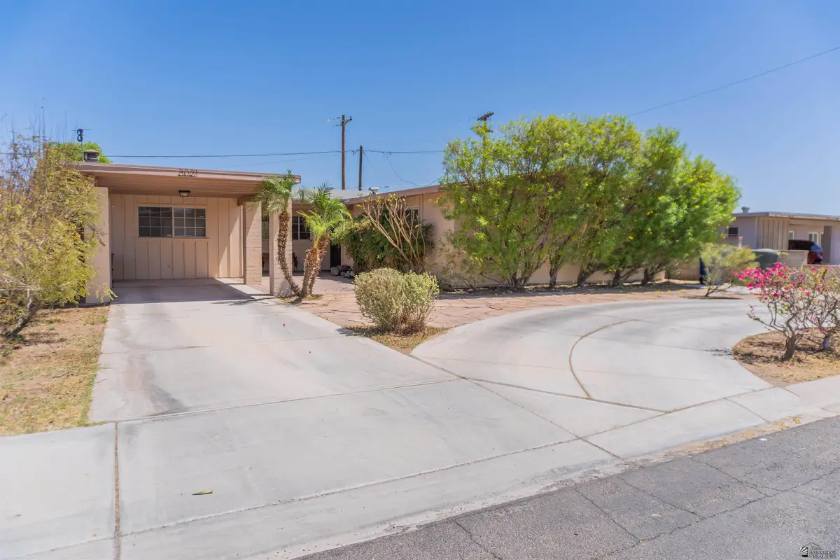 3021 S IVY LN, Yuma, AZ 85364 - Image #1