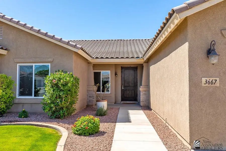 3667 W 37 ST, Yuma, AZ 85365 - Image #2