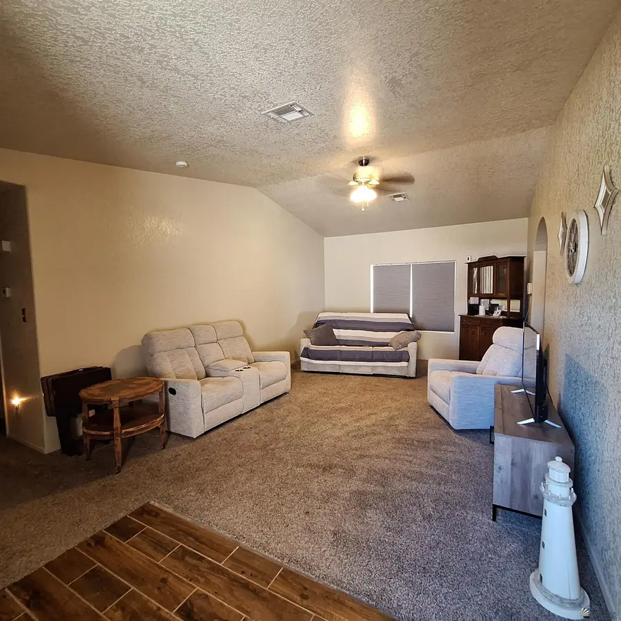 6397 E 42 ST, Yuma, AZ 85365 - Image #2
