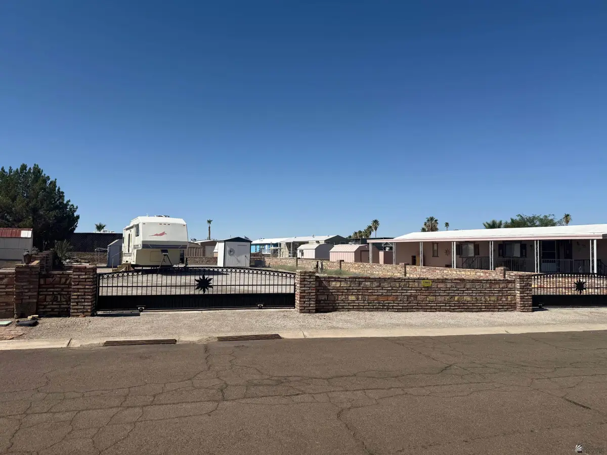 13883 E FORTUNA PALMS DR, Yuma, AZ 85367 - Image #1