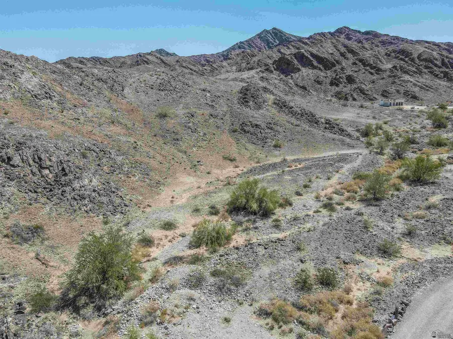 10317 S MOUNTAIN DR, Yuma, AZ 85367 - Image #2