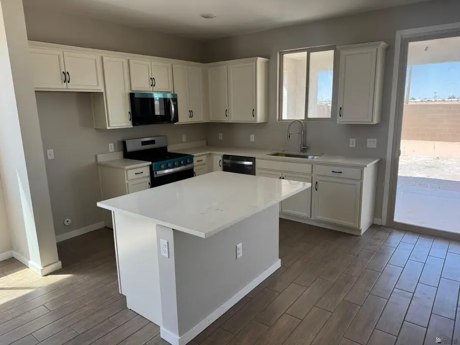 3470 S ELLIOTT WAY, Yuma, AZ 85365 - Image #2