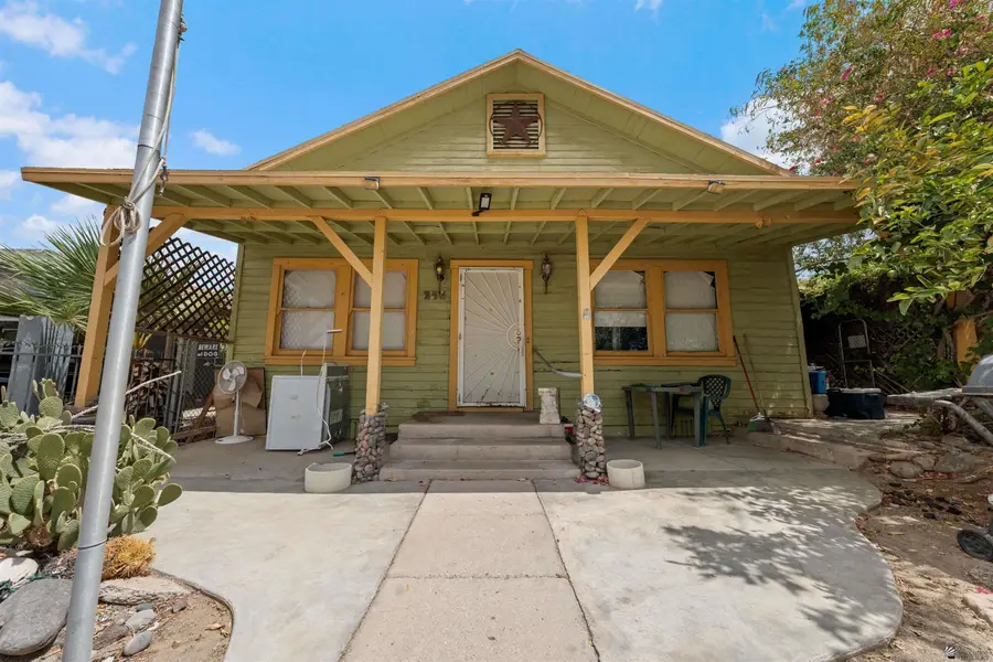 273 S 8 AVE, Yuma, AZ 85364 - Image #2