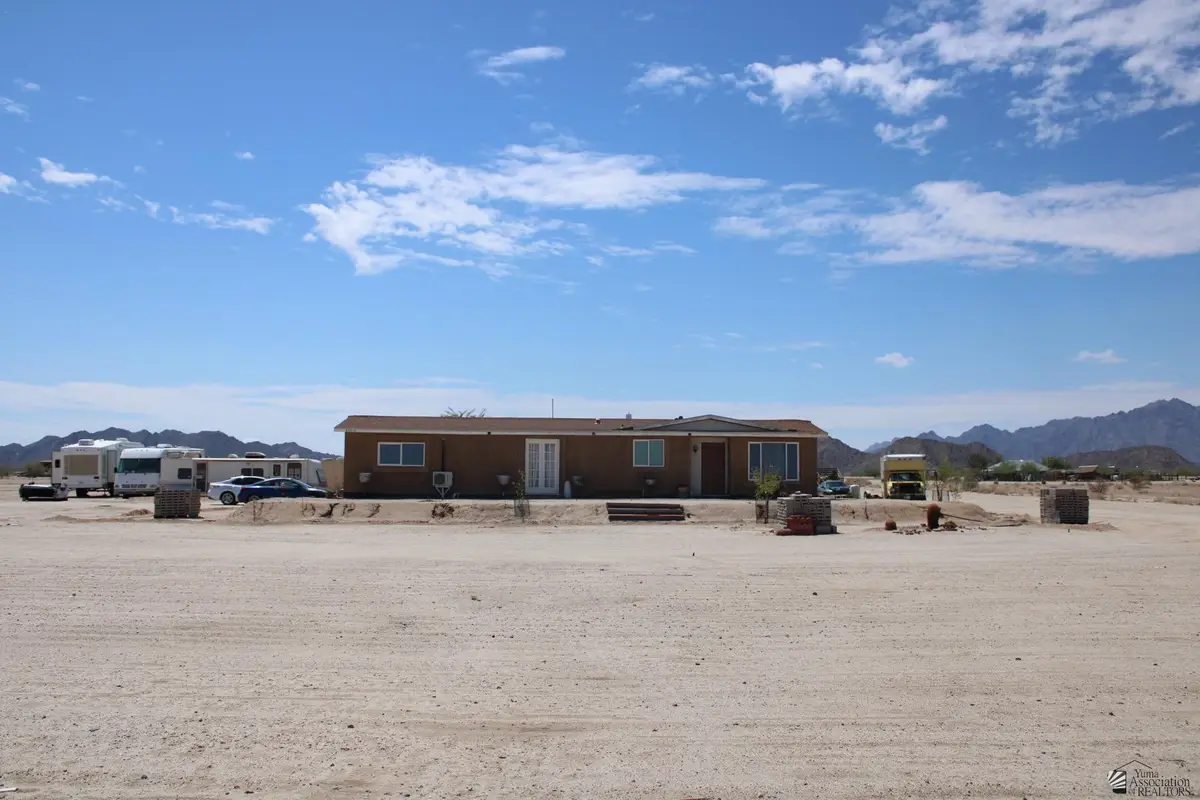 27517 E COUNTY 13 3/4 ST, Wellton, AZ 85356 - Image #1