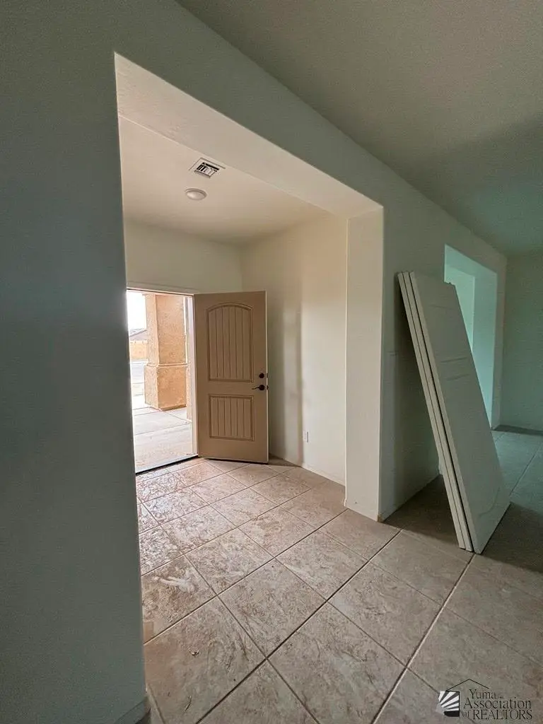 5648 E 45 PL, Yuma, AZ 85365 - Image #3