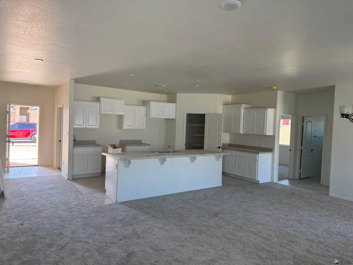 7368 E 44 LN, Yuma, AZ 85365 - Image #1