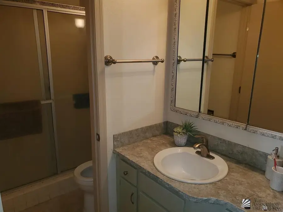 2045 S 14 AVE, Yuma, AZ 85364 - Image #2