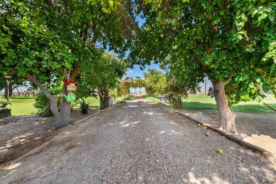 8300 S SHANNON WAY, Yuma, AZ 85365 - Image #2