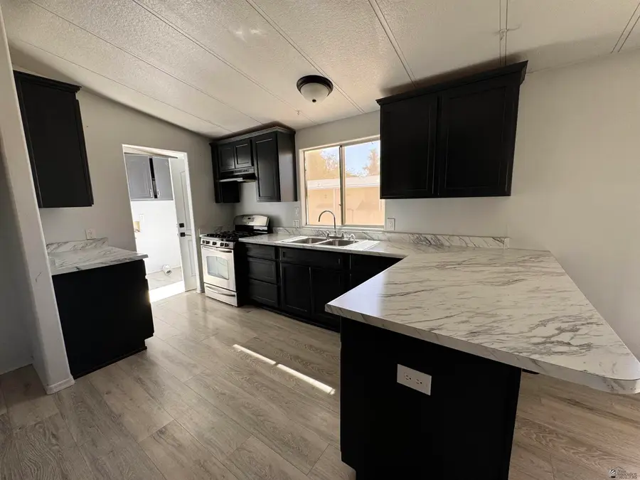 10543 S PEARL AVE, Yuma, AZ 85365 - Image #2