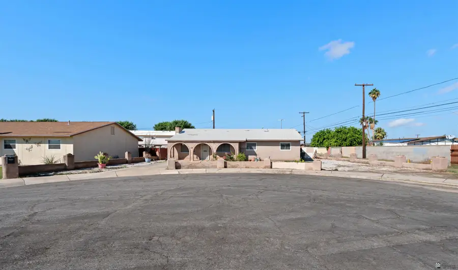 2632 S BEVERLY LN, Yuma, AZ 85364 - Image #2