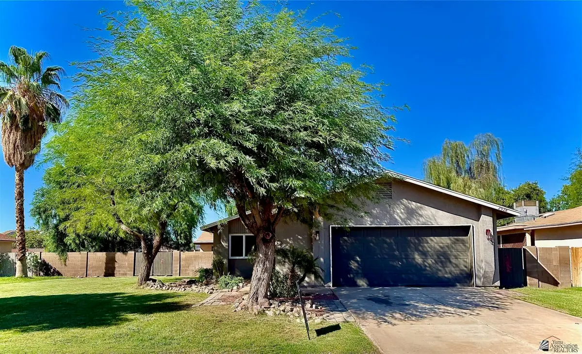 2928 W 27 PL, Yuma, AZ 85364 - Image #1