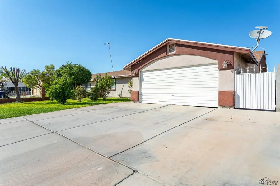 1792 W 29 DR, Yuma, AZ 85365 - Image #2