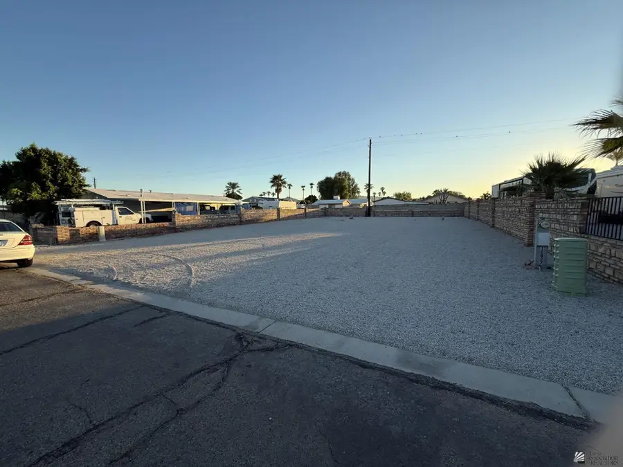 11827 S Helen DR, Yuma, AZ 85367 - Image #2