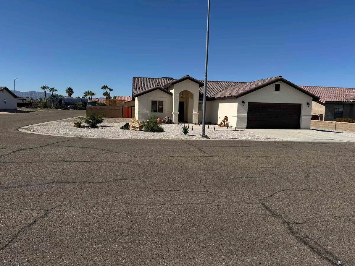 11742 S GILA ST, Wellton, AZ 85356 - Image #1
