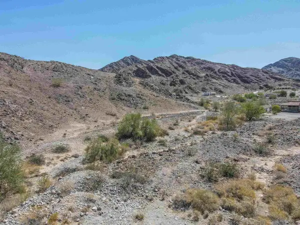 10317 S Mountain Dr, Yuma, AZ 85367