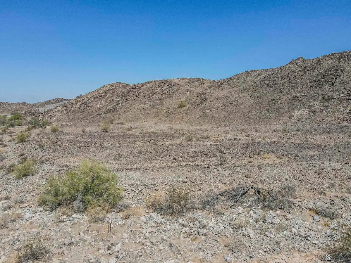 10300 S GOLD BAR DR, Yuma, AZ 85367 - Image #1