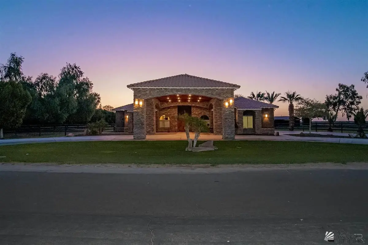 13261 S FAIRCHILD RD, Yuma, AZ 85365 - Image #1