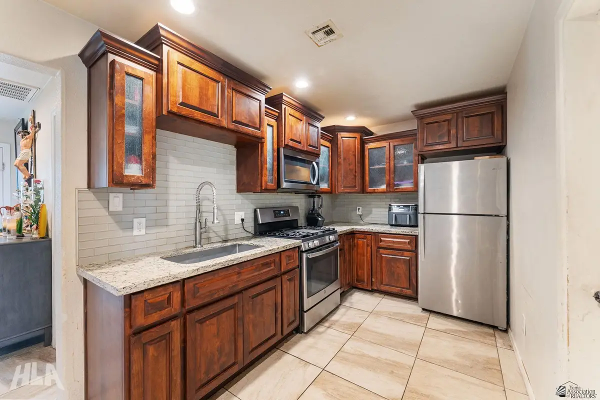 2158 S 46 DR, Yuma, AZ 85364 - Image #1