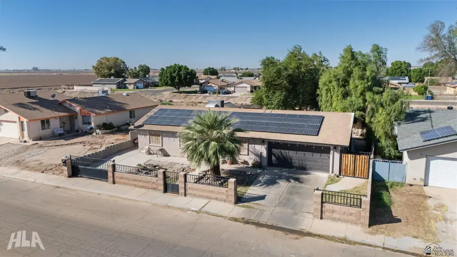 2158 S 46 DR, Yuma, AZ 85364 - Image #2