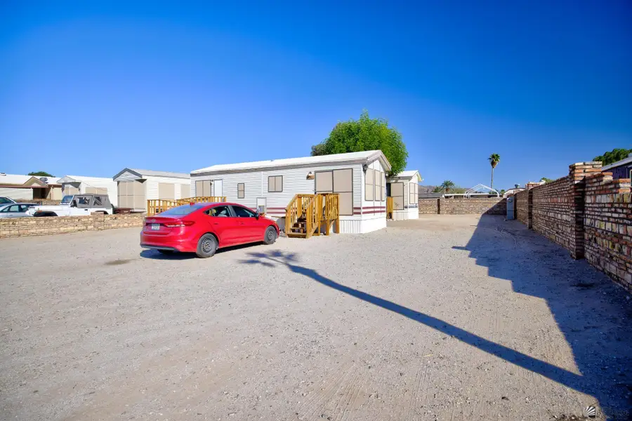 11451 S HUNTER AVE, Yuma, AZ 85365 - Image #2