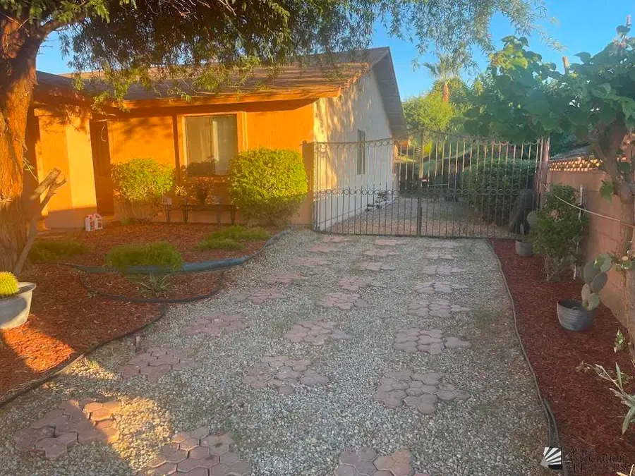 1904 W DEL PLATA LN, Yuma, AZ 85364 - Image #2