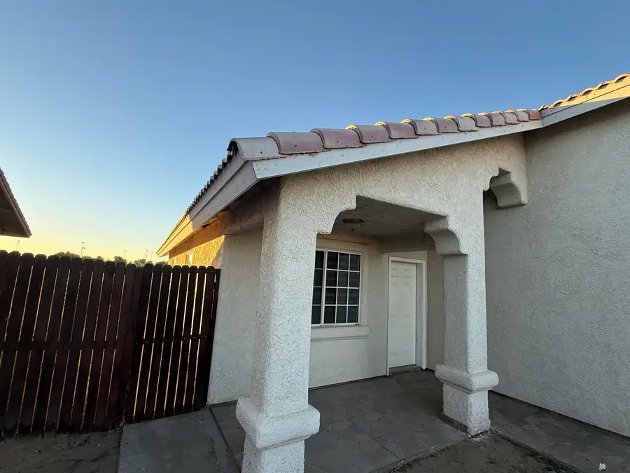 996 N 4 DR, San Luis, AZ 85349 - Image #2