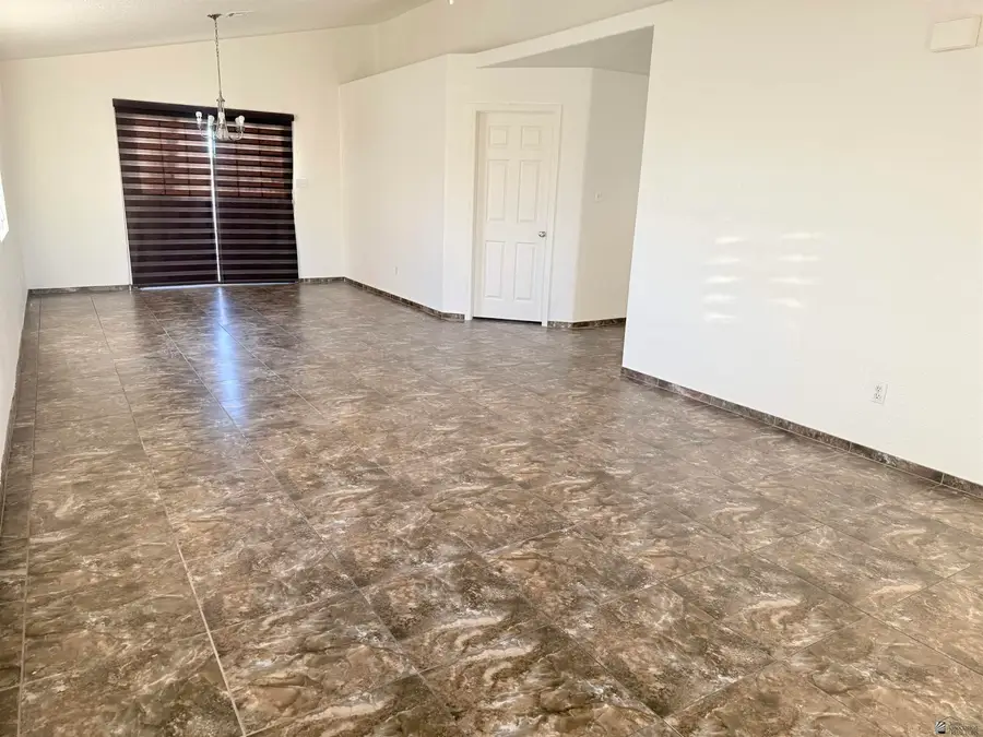 996 N 4 DR, San Luis, AZ 85349 - Image #3