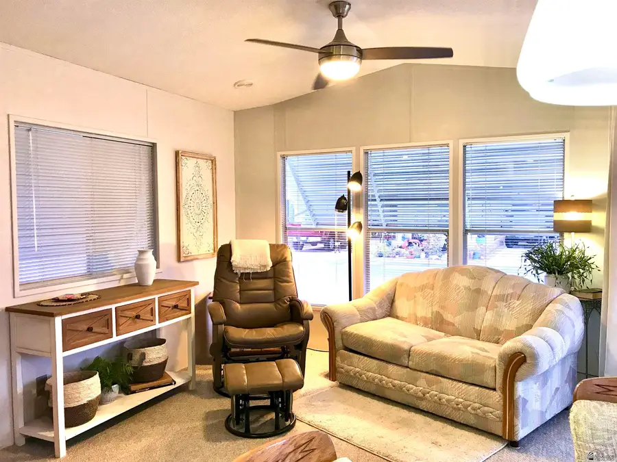 11423 S MARIA ROSA DR, Yuma, AZ 85367 - Image #3