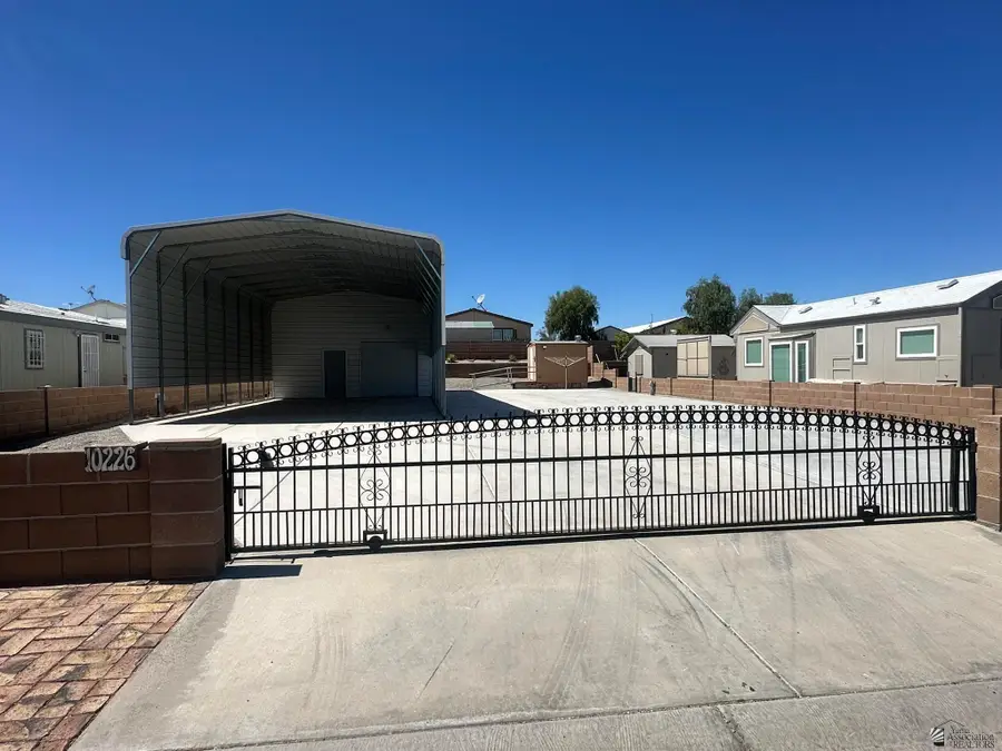 10226 S SUMMER AVE, Yuma, AZ 85365 - Image #2