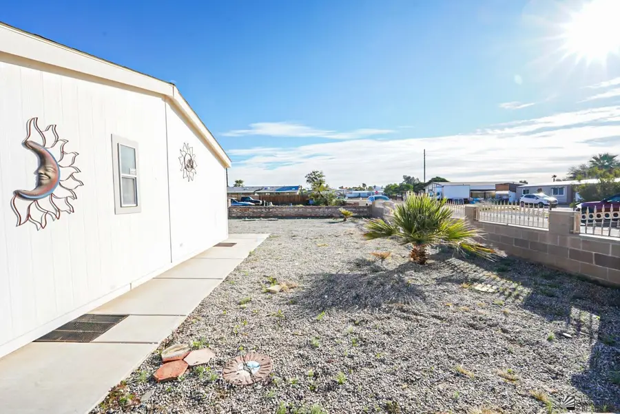 9458 E WAGON WHEEL DR, Yuma, AZ 85365 - Image #2
