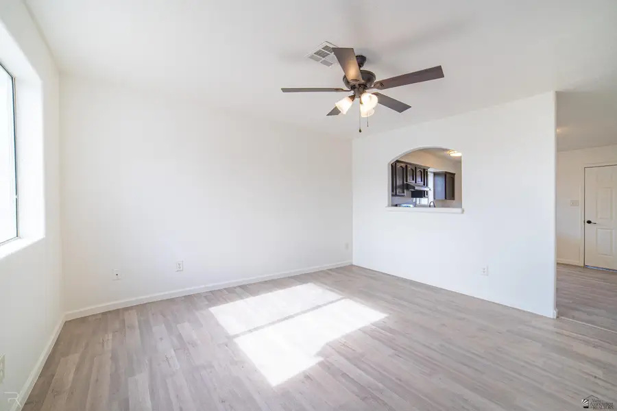 140 E EL CHAMIZAL ST, San Luis, AZ 85336 - Image #3