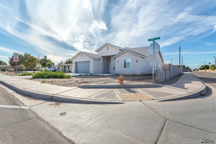 530 S AVE C, Yuma, AZ 85364 - Image #2