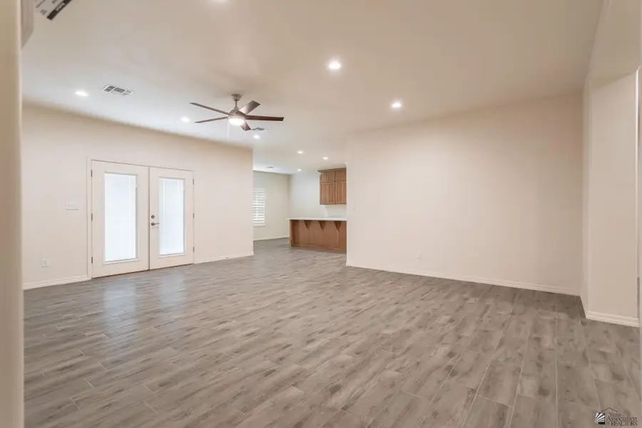 530 S AVE C, Yuma, AZ 85364 - Image #3