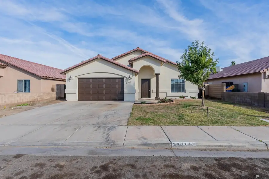 1701 S 45 DR, Yuma, AZ 85364 - Image #3