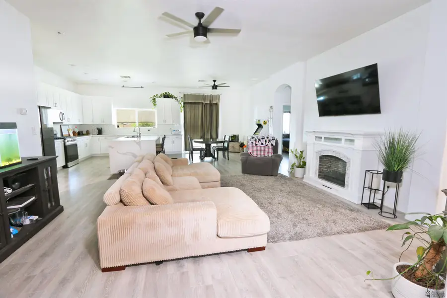 12828 S DRUCILLA LN, Yuma, AZ 85367 - Image #3