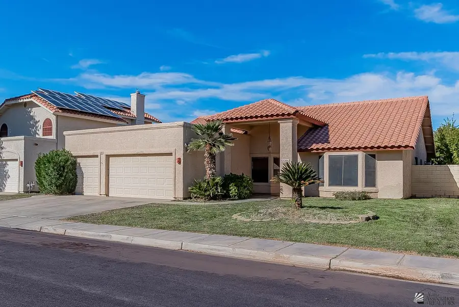 2202 W 13 LN, Yuma, AZ 85364 - Image #2