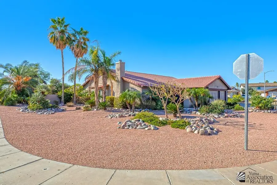 2135 E 26 WAY, Yuma, AZ 85365 - Image #2
