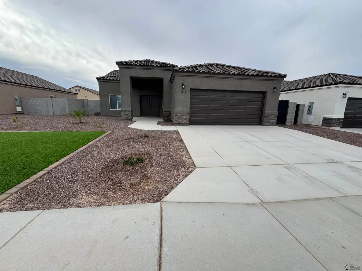 10615 E 45 PL, Yuma, AZ 85367 - Image #1