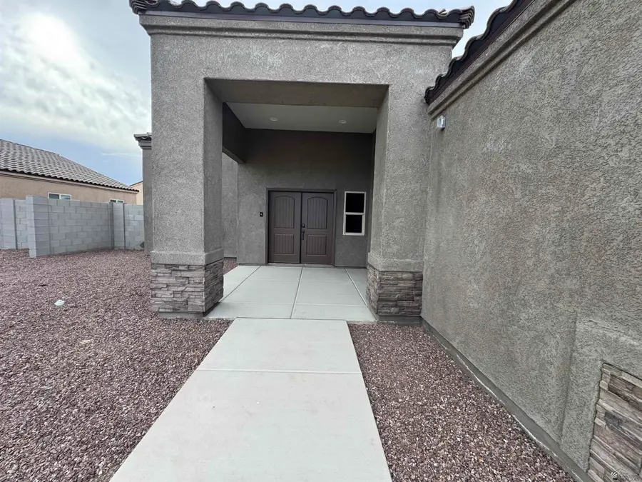 10615 E 45 PL, Yuma, AZ 85367 - Image #2