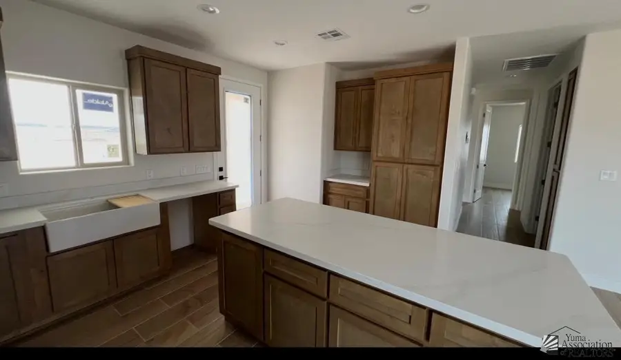 10577 E 45 ST, Yuma, AZ 85367 - Image #3