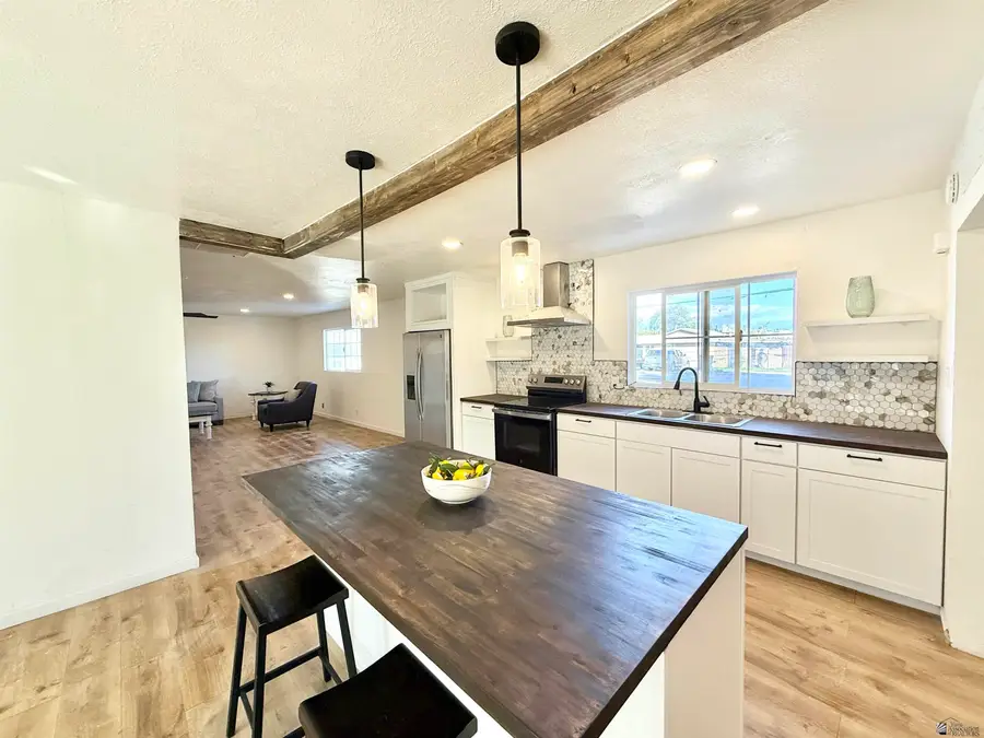 1714 S DORA AVE, Yuma, AZ 85364 - Image #2