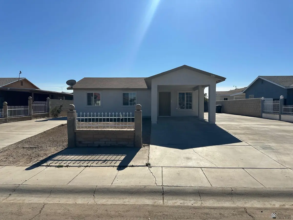 201 E PATRICIA ST, San Luis, AZ 85366 - Image #1