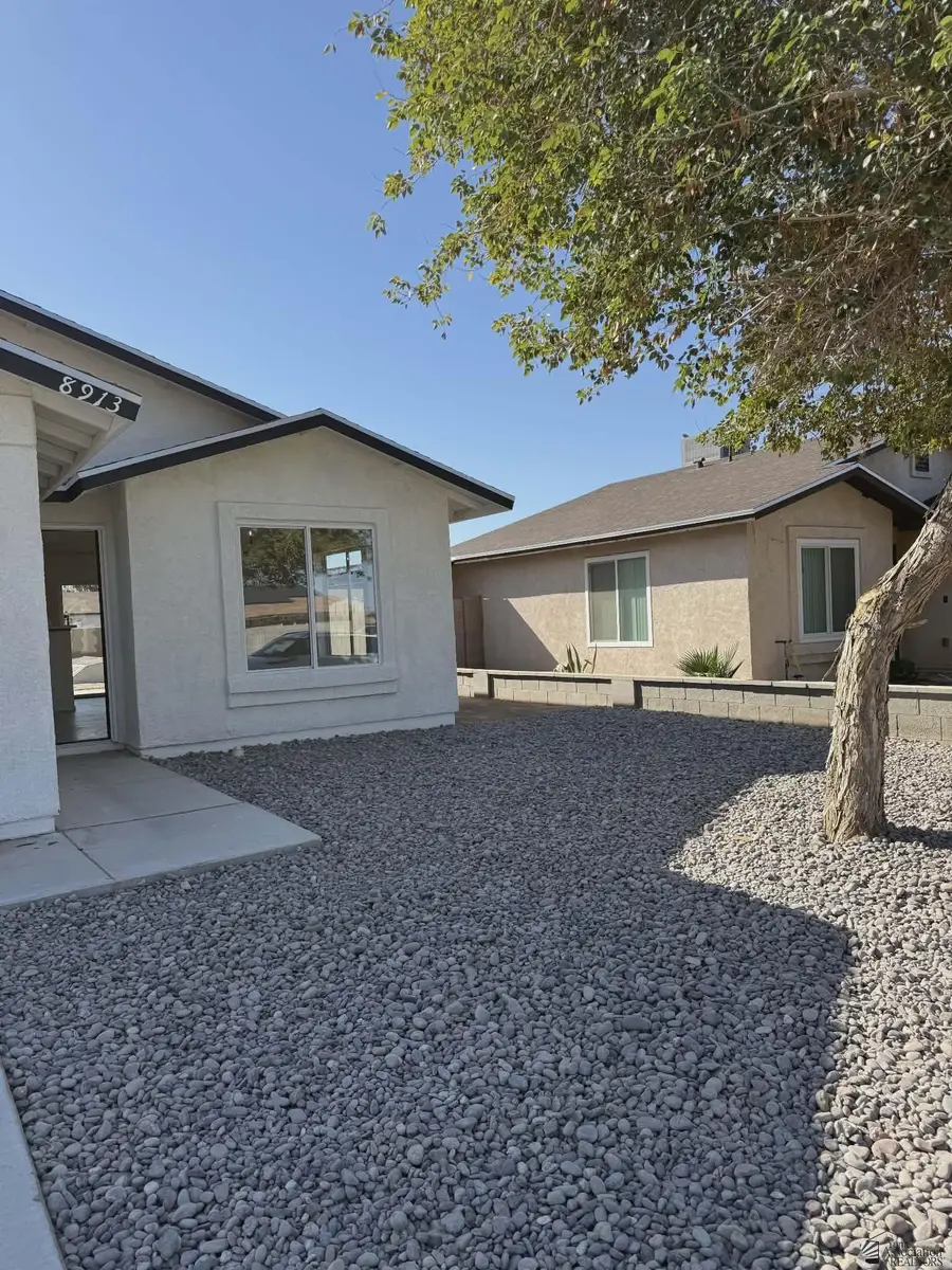 8913 E 38 PL, Yuma, AZ 85365 - Image #2