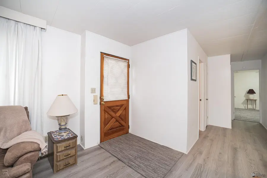 1076 S MYRTLE AVE, Yuma, AZ 85364 - Image #3