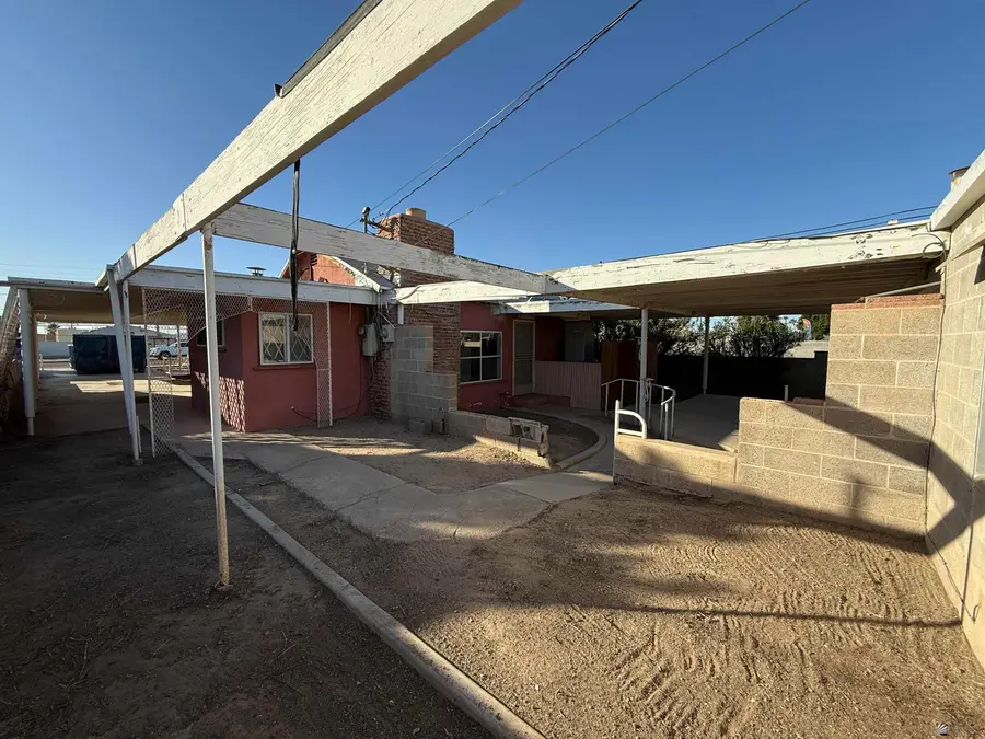 815 S 10 AVE, Yuma, AZ 85364 - #3