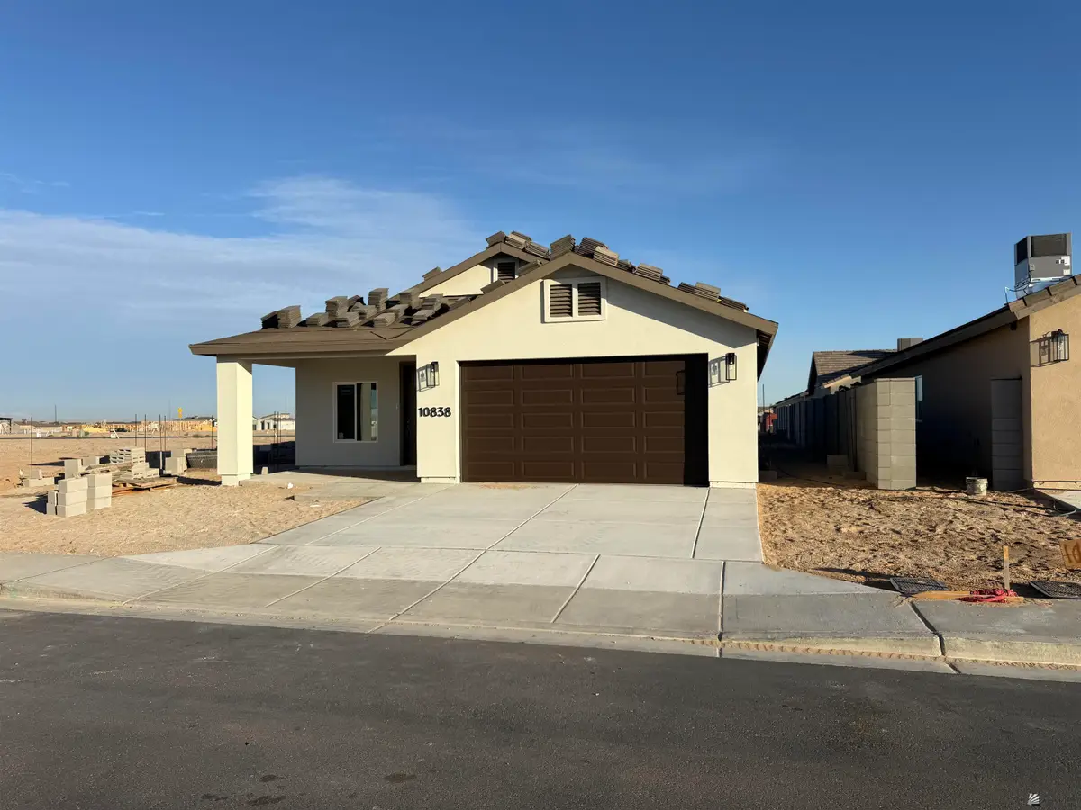 10838 E 46 LN, Yuma, AZ 85367 - Image #1