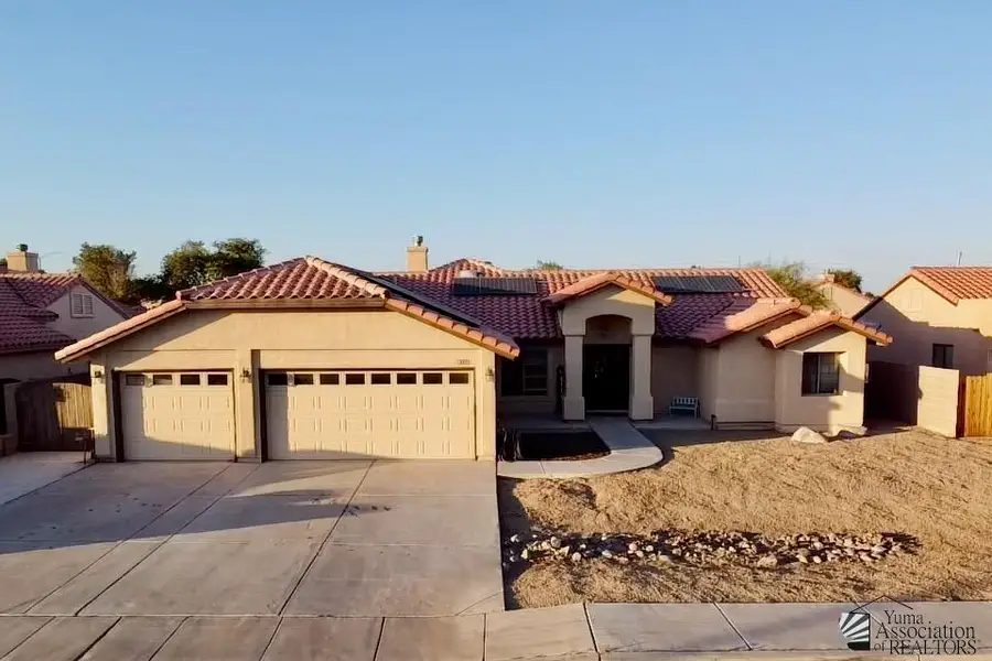 8330 E TOPEKA PL, Yuma, AZ 85365 - Image #2
