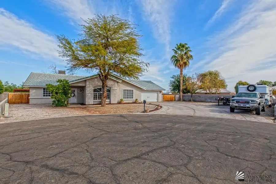 3584 E MORENO LN, Yuma, AZ 85365 - Image #2